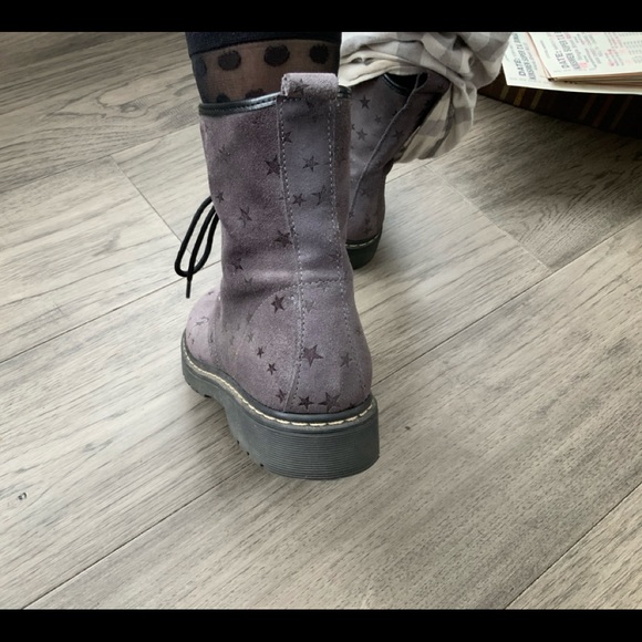 Women’s stylish ankle boots - Picture 3 of 4